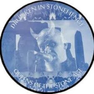 Queens Of The Stone Age – Drunken In Stonehenge